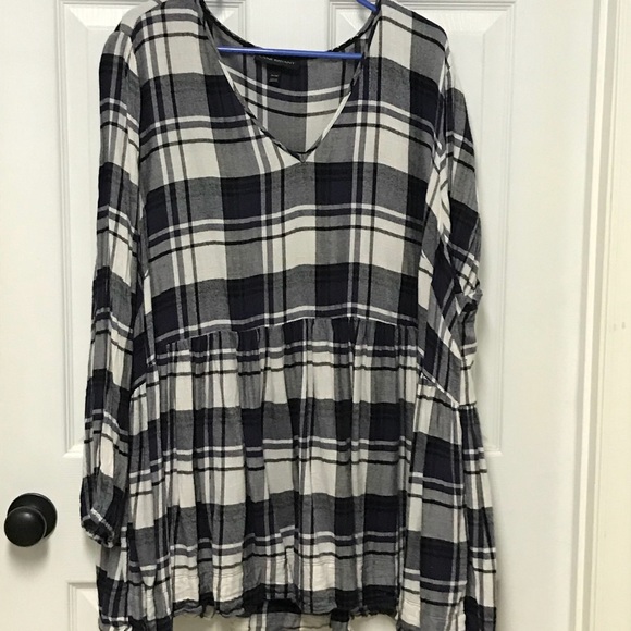 Lane Bryant Navy & White Plaid Babydoll Top 26/28 - Picture 1 of 4